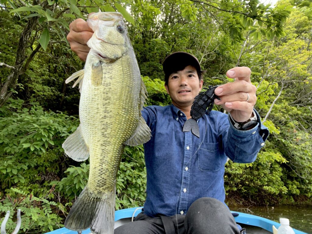 【シカベイト新商品】ギルフィンキック4.5インチ実釣レポート!入鹿池での40アップと「特殊リグ」の秘密 23 IMG 8183